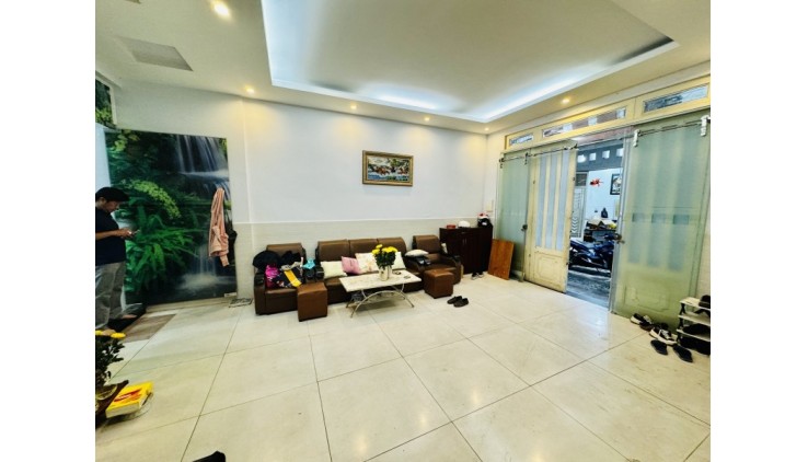 BÁN NHÀ TÂN BÌNH HXH 80M2 3 TẦNG NGANG 5M 5 PN 6 WC SÁT MT LÊ VĂN SỸ  9,6 TỶ.